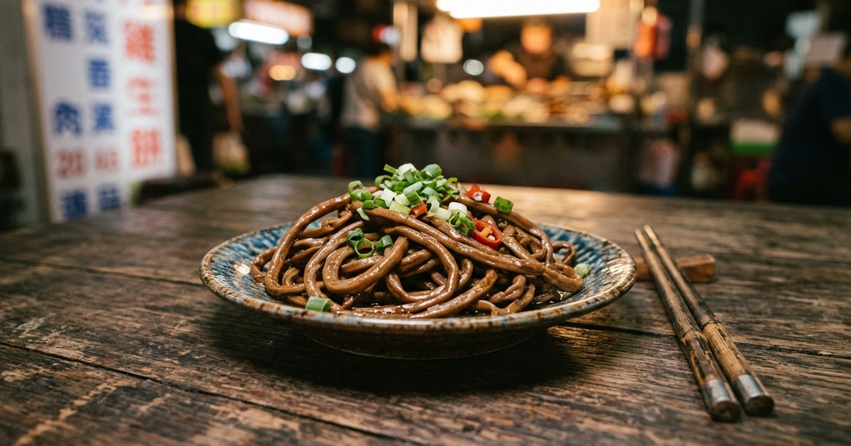 五香鴨腸——夜市滷味攤的經典招牌,細長條的Q彈口感